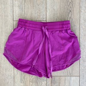 Lululemon Hotty Hot shorts